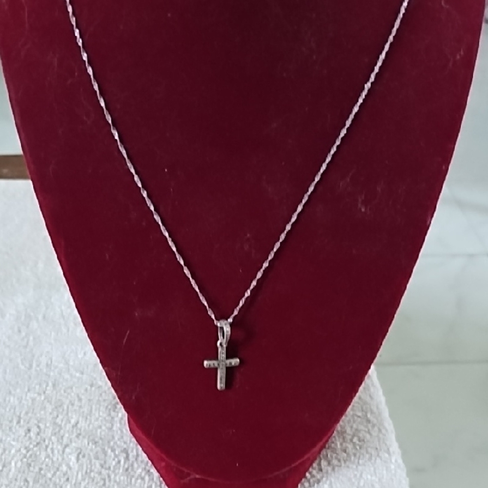 SS Chain With Vintage Rhinestone Cross Pendant